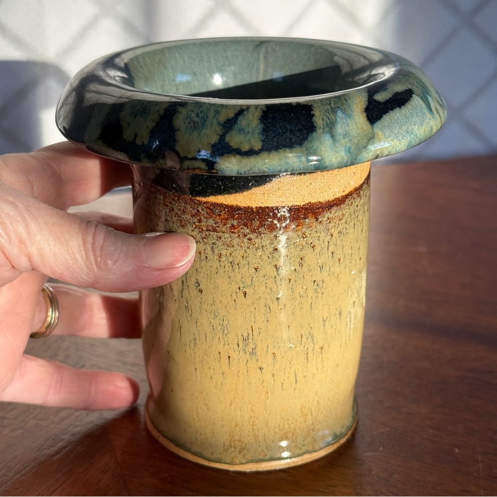 Pottery Vase - Picture 3 of 10